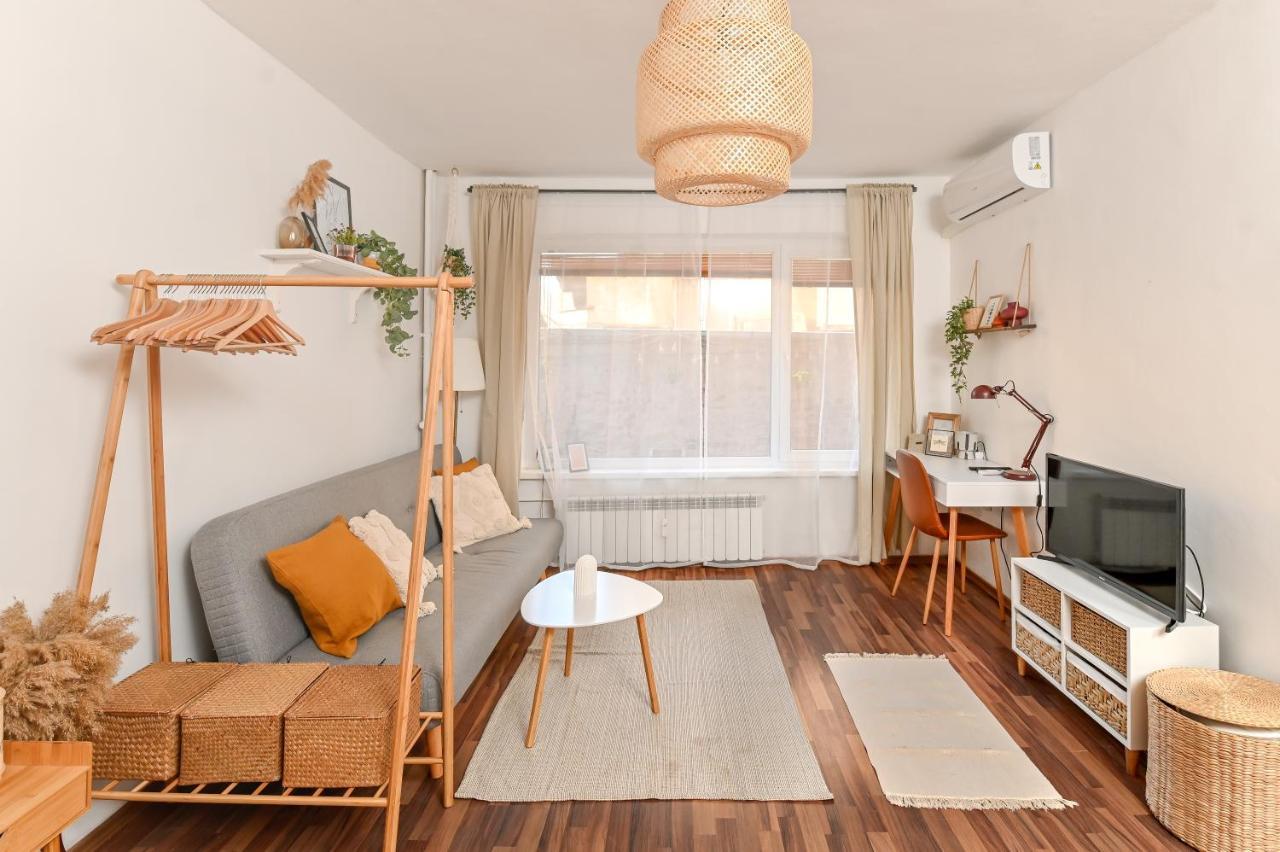Cosy&Art 1Bd Apartment Next To Slaveykov Square Софія Екстер'єр фото